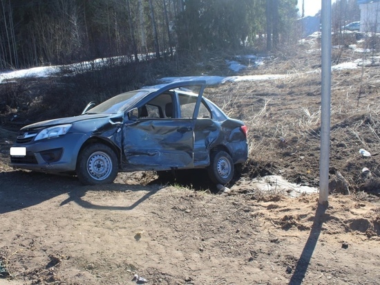 В Кировской области столкнулись две «Лады»: погиб водитель