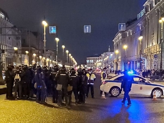Несанкционированная акция в Петербурге закончилась рекордными задержаниями