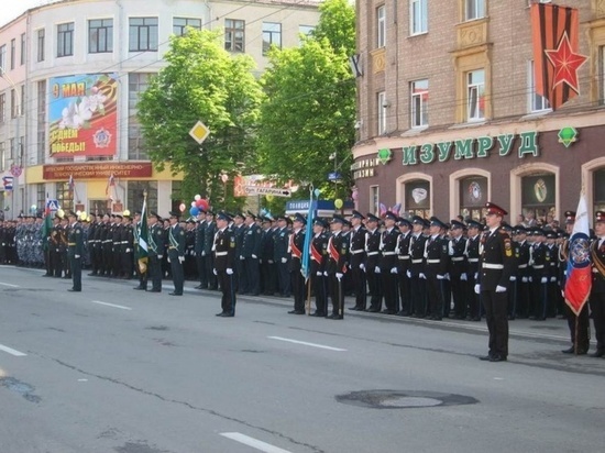 Мэрия Брянска ограничила парковку в центре из-за репетиций Марша Победы