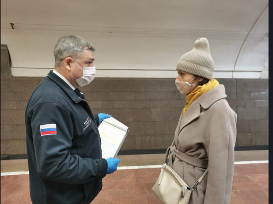 В Новосибирске женщину без маски наказали административным протоколом
