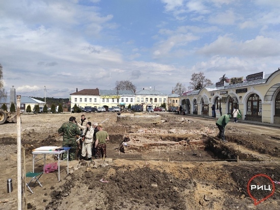 На площади Ленина в Боровске археологи нашли человеческие останки