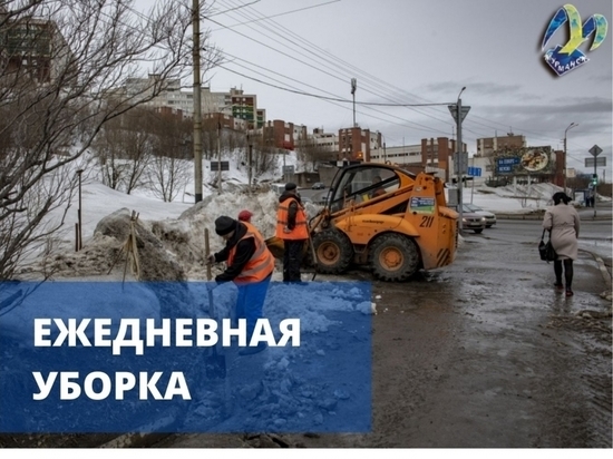 Более 220 кубометров снега было вывезено с улиц Мурманска за минувшие сутки
