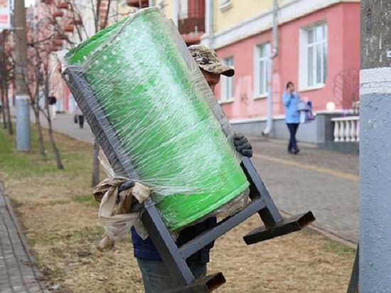 Новые мусорные урны установили в Ижевске