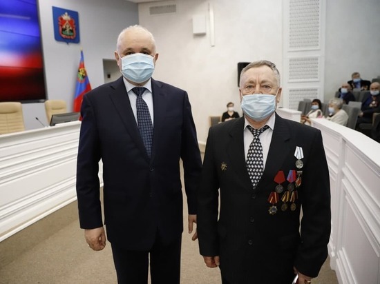 В Кузбассе наградили ликвидаторов чернобыльской аварии