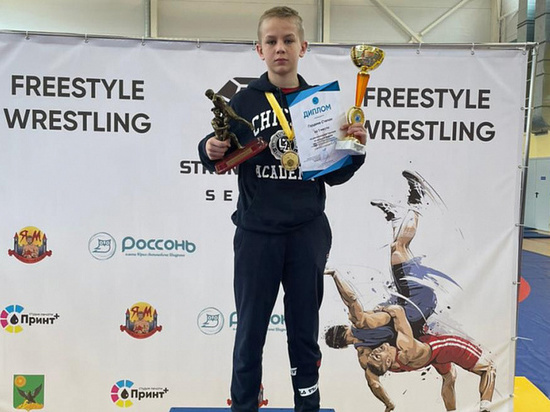 Юный туляк в очередной раз стал победителем в турнире по спортивной борьбе