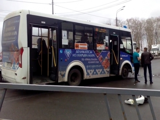 В Архангельске на Ленинградском проспекте в результате ДТП пострадал человек