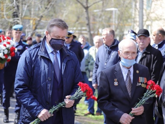 Любимов возложил цветы к памятнику ликвидаторов аварии Чернобыльской АЭС