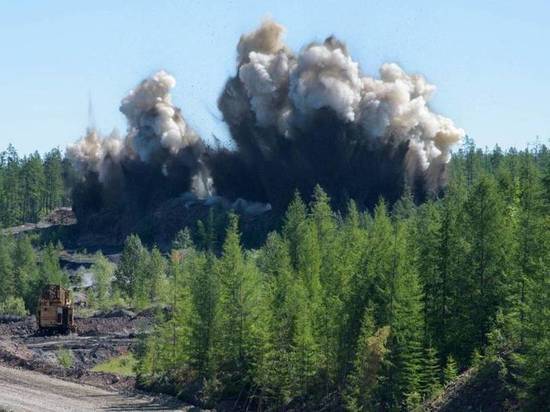 В Томпонском районе Якутии взрывные работы привели к лесному пожару