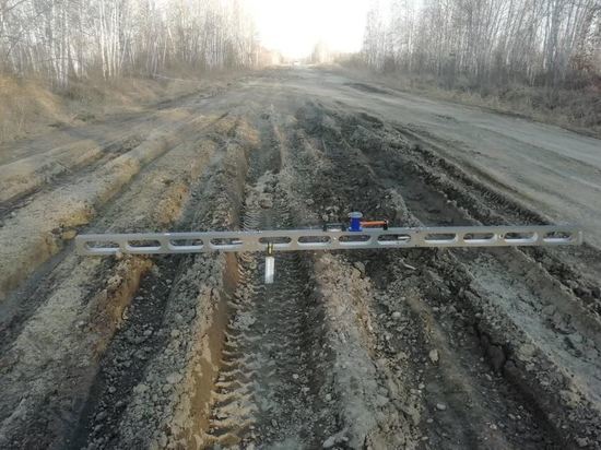 Прокуратура в Ромненском районе добилась ремонта региональной дороги