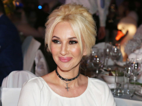 Помощница звезды часто преподносит ей сюрпризы