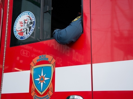 В Тульской области спасатели тушили два жилых дома и автобус за сутки