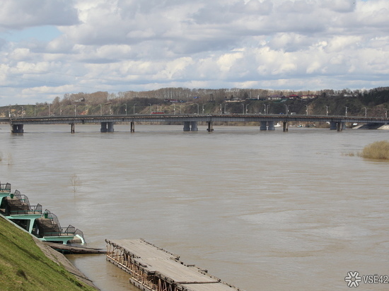 В Кузбассе за сутки почти на метр поднялся уровень воды в Томи