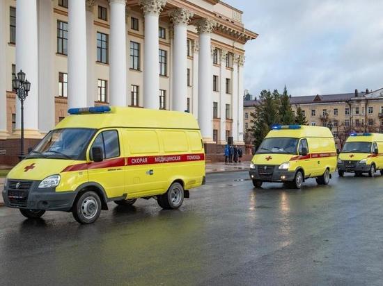 Работники скорой помощи получили поздравления губернатора Александра Моора
