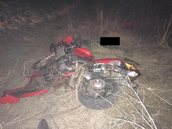 На трассе Екатеринбург-Полевской насмерть разбился 33-летний мотоциклист