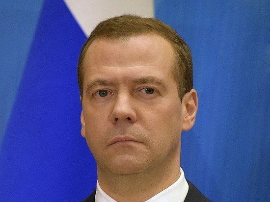 Медведев: в отношениях с Россией Чехия стала заложником политики США - МК
