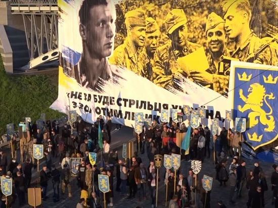 В Киеве прошел «Марш вышиванок» в честь дивизии СС «Галичина»