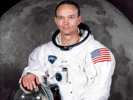Скончался летавший к Луне американский астронавт Майк Коллинз