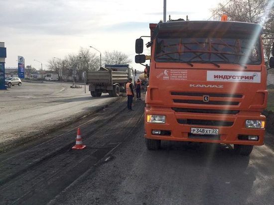 В Барнауле начали ремонт дороги, ведущей к Старому мосту
