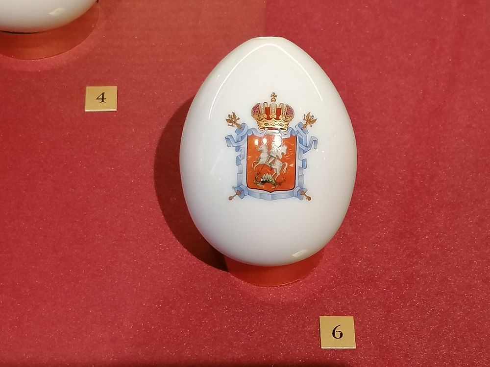 Яйцо тульское купить. Фарфоровые пасхальные яйца. Пасхальное яйцо 19 век. Пасхальные яйца Московской губернии. Яйцо Тульское.