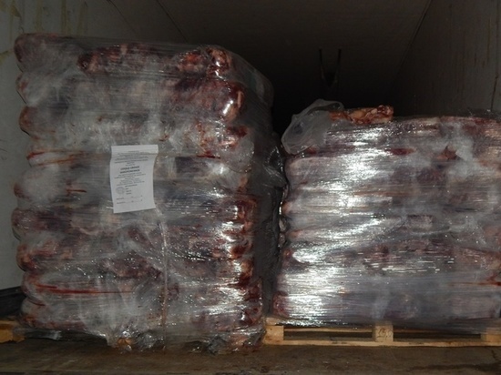 19 тонн свиной продукции не пропустили через границу в Пыталовском районе