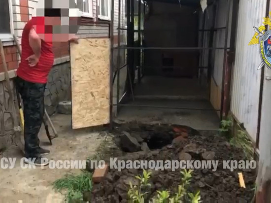 СУ СК: в Горячем Ключе мужчина убил отца и спрятал его тело под собачьей будкой