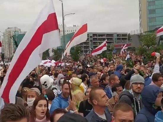 Глава МИД Белоруссии признал чрезмерность действий властей на протестах