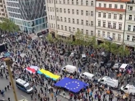 Массовые антироссийские митинги прошли в Чехии