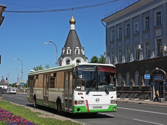 Как будут ходить городские автобусы на майских праздниках, рассказали псковичам
