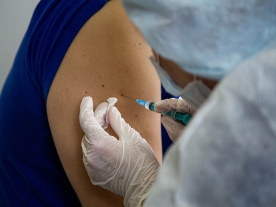  Коронавирусом заболели более 40 человек после вакцинации “ЭпиВакКороной”