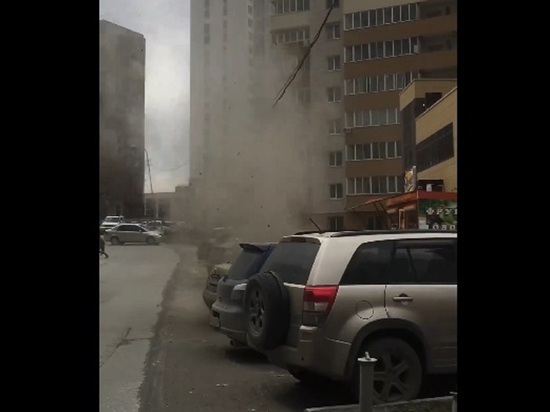 Пылевой смерч пронесся по Новосибирску