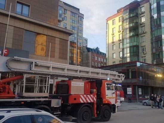 В Новосибирске чуть не загорелось офисное здание на Депутатской