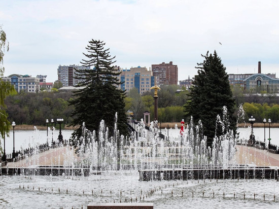 В Донецке вновь заработали фонтаны