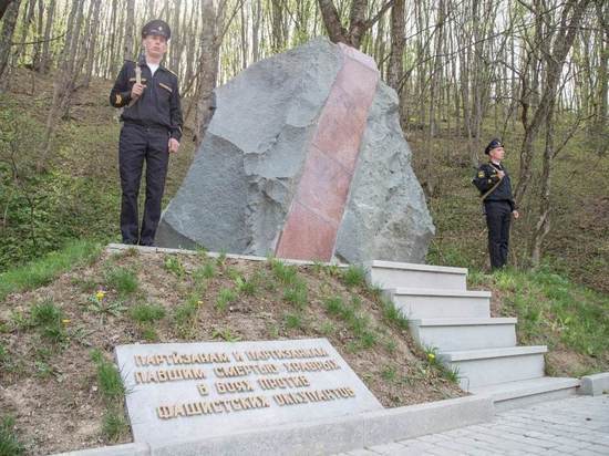  На Ангарском перевале почтили память партизан, погибших в годы войны