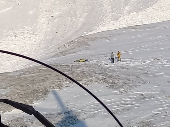 Тела двух погибших туристов из Красноярского края обнаружили на месте схода лавины в Бурятии