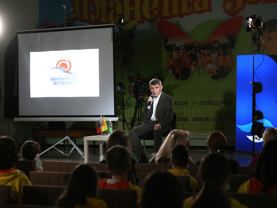Олег Николаев посетил фестиваль юношеских СМИ и киностудий «Волжские встречи-31»