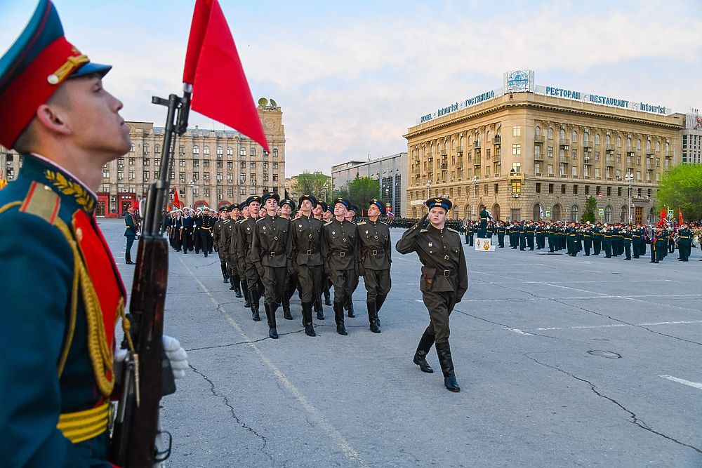 В Волгограде состоялась репетиция парада Победы: яркие кадры