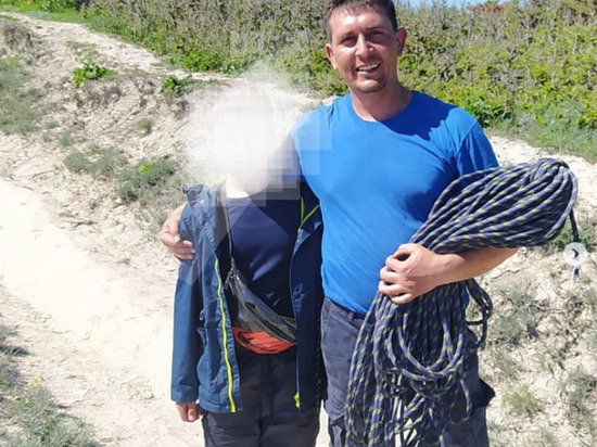 Подросток застрял на склоне горы под Новороссийском