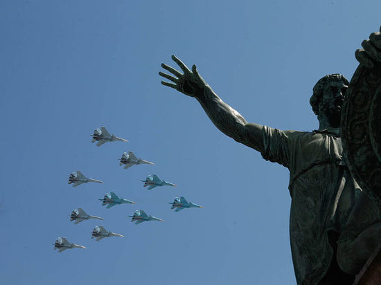 Москвичи дважды увидят пролет военной авиации над столицей