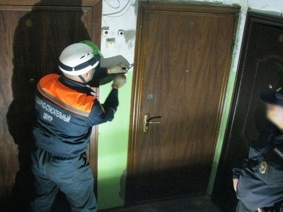 Труп 48-летнего мужчины обнаружили в квартире на улице Московской в Красноярске