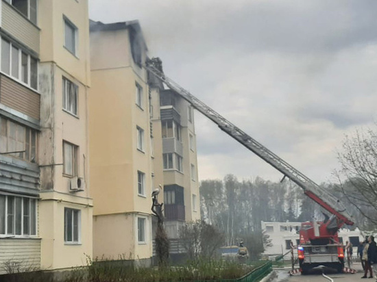 В поселке Заокский в пятиэтажном доме загорелись несколько квартир