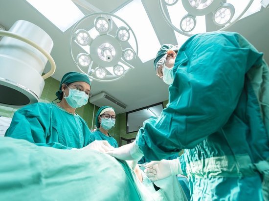 Кемеровские хирурги удалили пациентке 6-ти килограммовую опухоль мозга