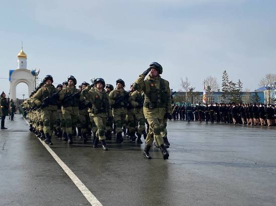 В Южно-Сахалинске генерально отрепетировали парад Победы