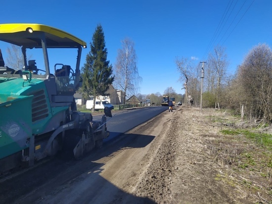Ремонт дорог возобновили в Стругокрасненском и Новоржевском районе