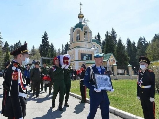 Торжественная церемония захоронения останков героя ВОВ состоялась в Ижевске