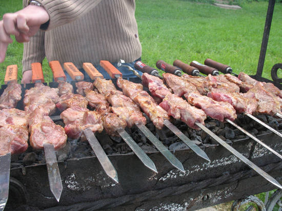 Чтобы найти безопасное место для мангала, придется постараться