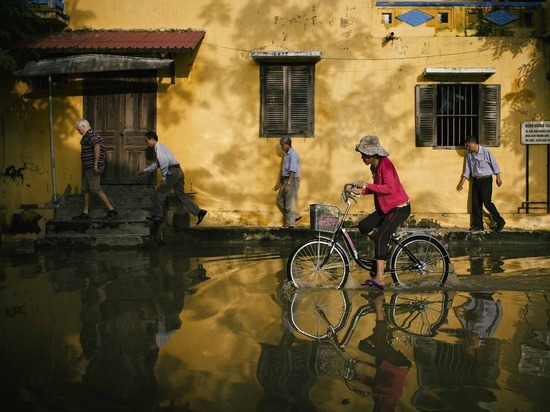 В Китае более 70 тыс. человек оказались в зоне бедствия из-за дождей