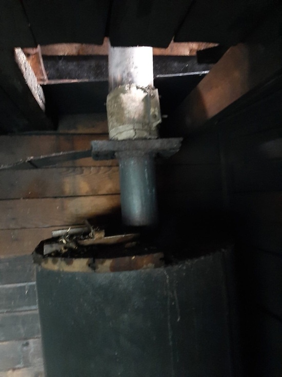 Натопленная печь стала причиной пожара в Смоленской Области