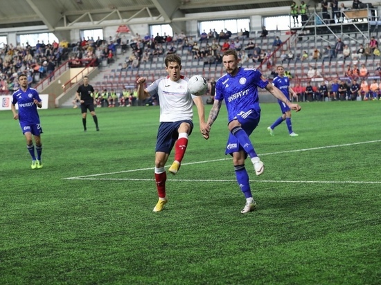 Омские футболисты разгромно проиграли «Оренбургу» перед своими зрителями