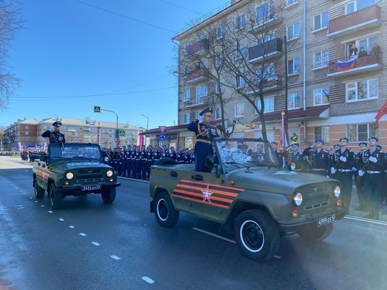 Парад Победы проходит в Пскове