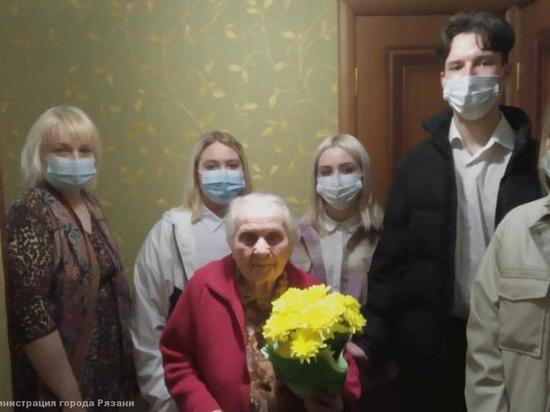 Рязанские активисты поздравляют ветеранов c Днем Победы